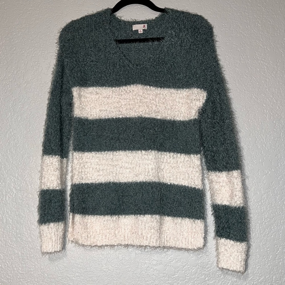 SO Small Green and White Striped Fuzzy V Neck Long Sleeve Pullover Sweater